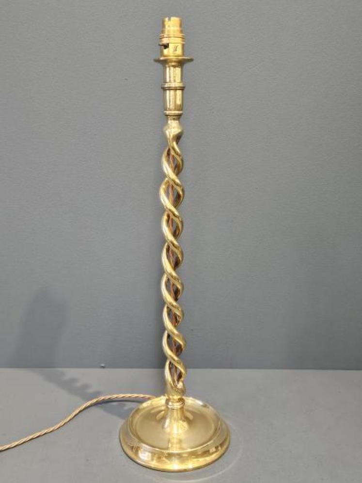 Victorian Brass Barley Twist Lamp - Image 5