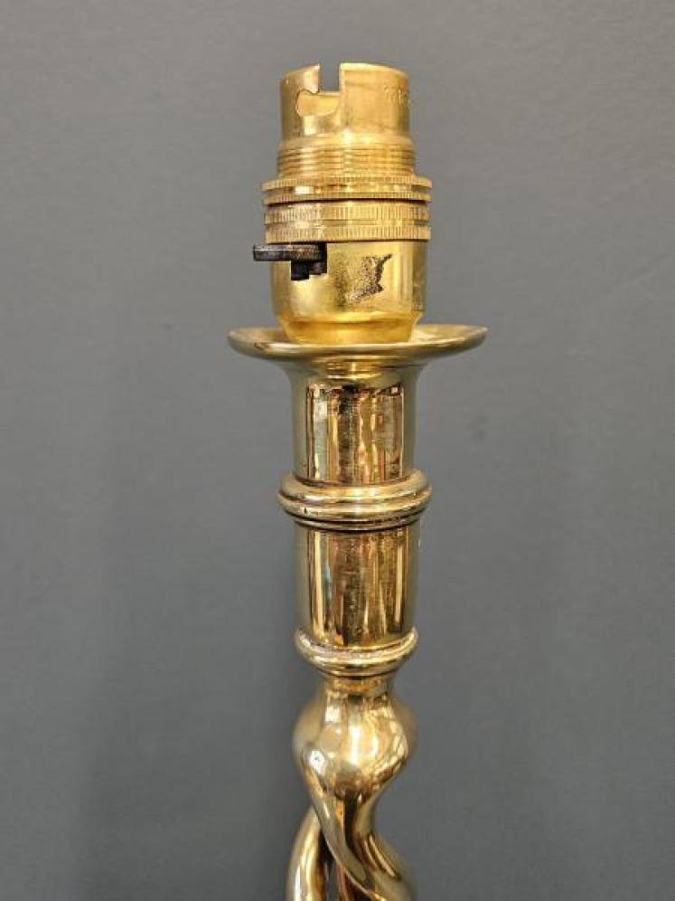 Victorian Brass Barley Twist Lamp - Image 6