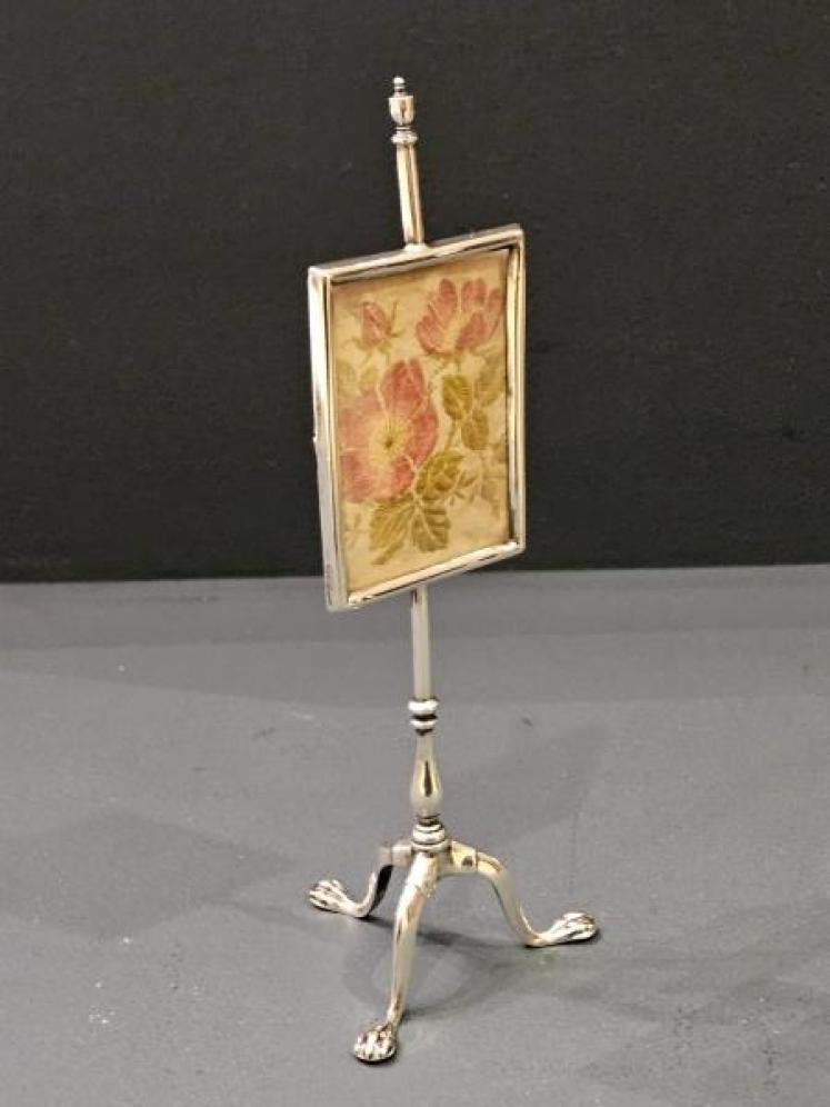 Unusual Silver Pole Screen Notice Holder - Image 2
