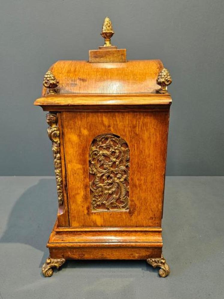Victorian Oak Quarter Striking Bracket Clock - Image 3