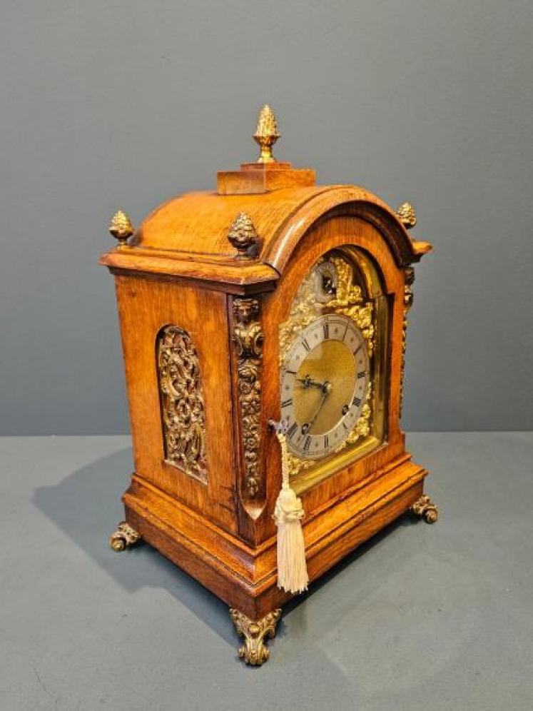 Victorian Oak Quarter Striking Bracket Clock - Image 5