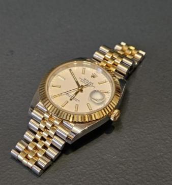 Rolex Oyster Perpetual Datejust Watch