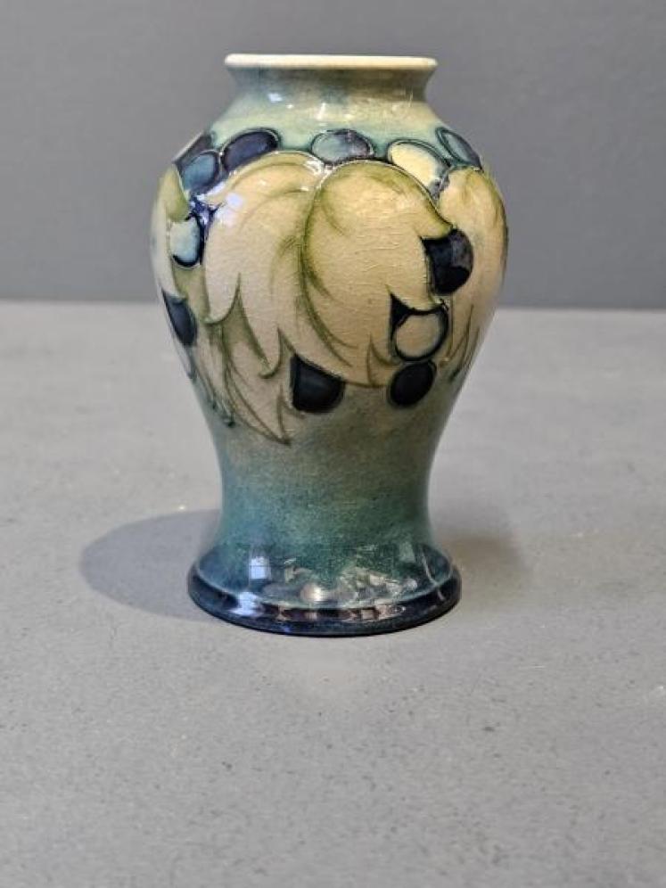 Small Moorcroft Leaf and Berries Vase - Image 2
