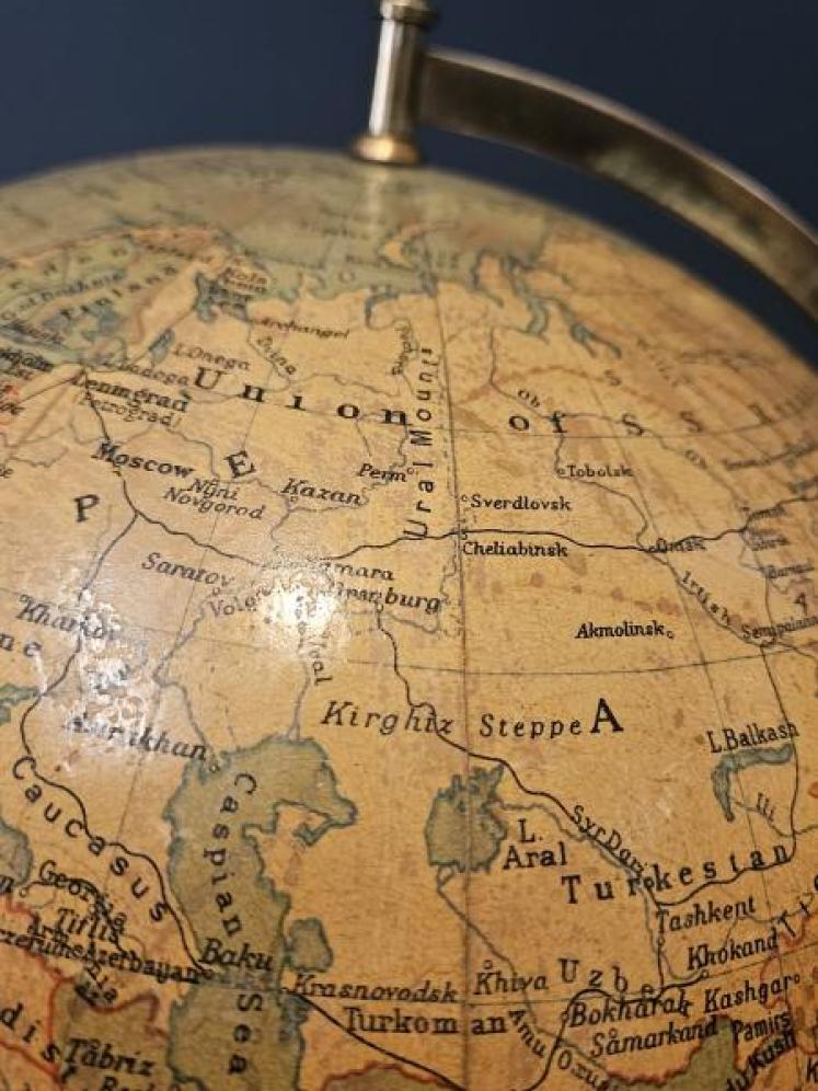 Superb 1920's Phillips 14" Gesso Library Globe - Image 4