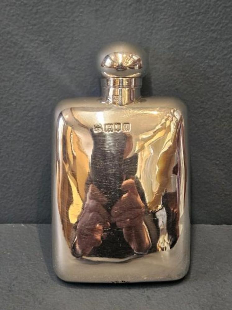 Silver Edwardian Hip Flask - Image 1