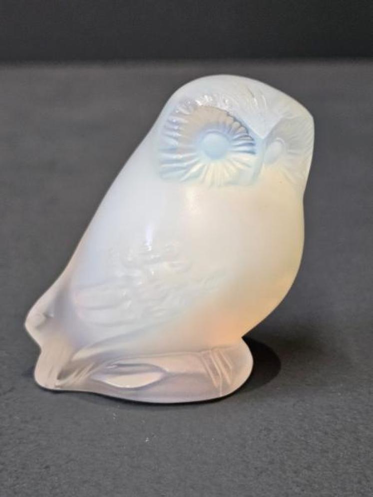 Lalique Opalescent Owl - Image 2