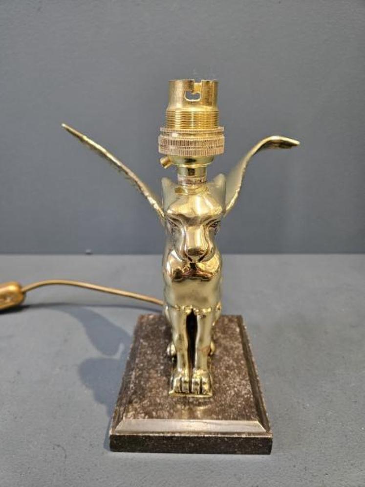 Edwardian Winged Lioness Brass Table Lamp - Image 2