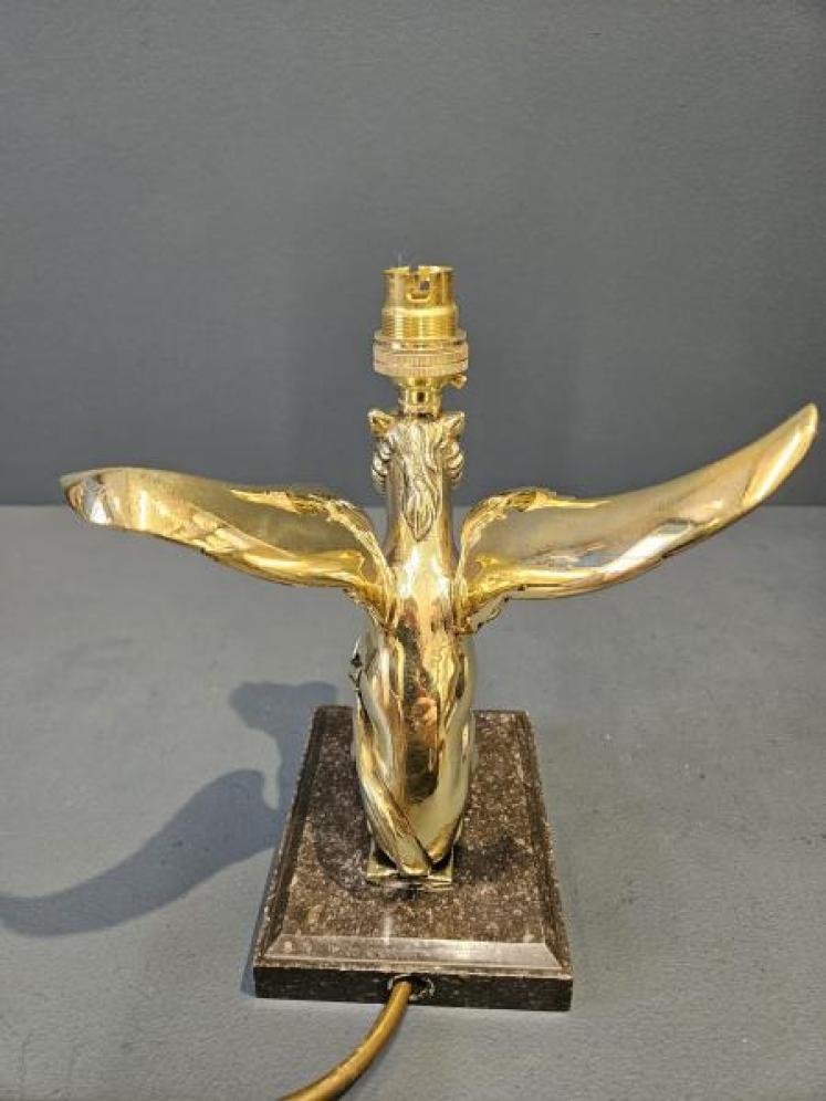 Edwardian Winged Lioness Brass Table Lamp - Image 6