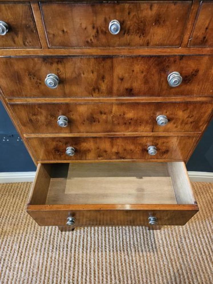 Fine Quality Edwardian Small Proportion Yew Wood Chest on Chest - Image 7