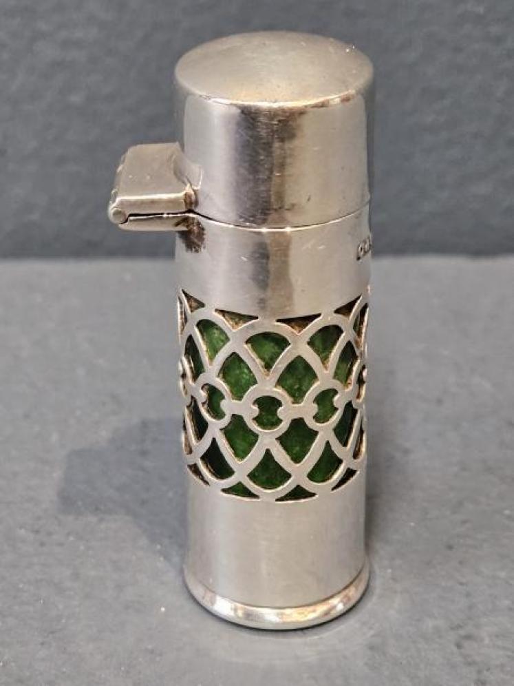 Edwardian Silver and Emerald Glass Travelling Scent Bottle - Image 2