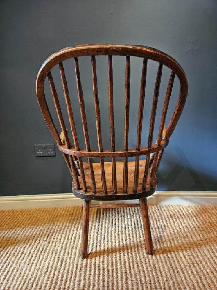 Primitive George III Elm West Country Windsor Chair - Image 5