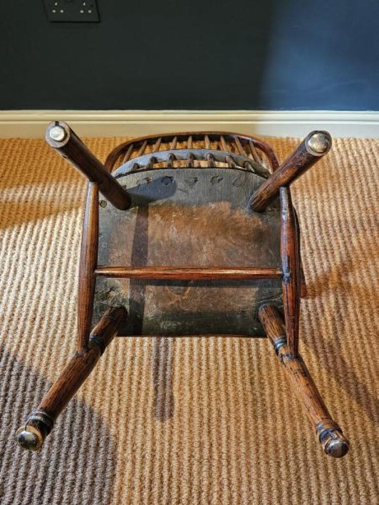 Primitive George III Elm West Country Windsor Chair - Image 7
