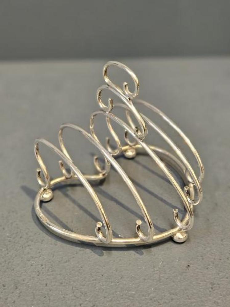 Edwardian Heart Shaped Silver Toast Rack  - Image 2