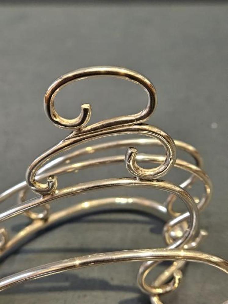 Edwardian Heart Shaped Silver Toast Rack  - Image 6