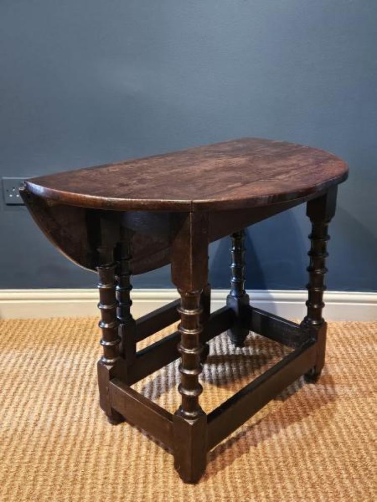 Georgian Oak Drop Leaf Side Table  - Image 3