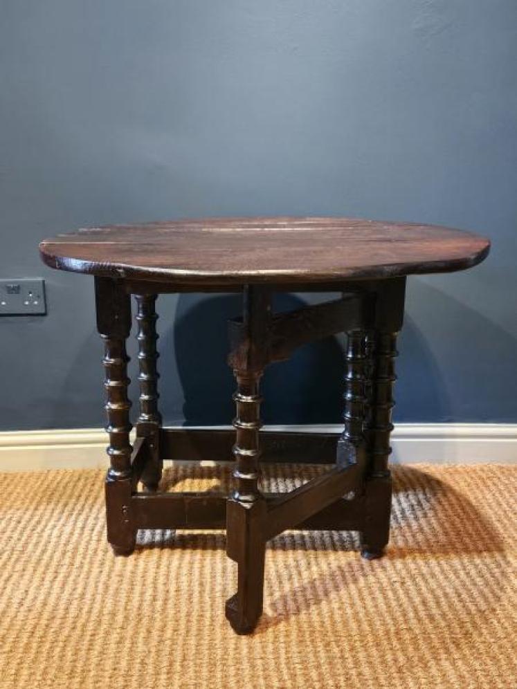Georgian Oak Drop Leaf Side Table  - Image 5