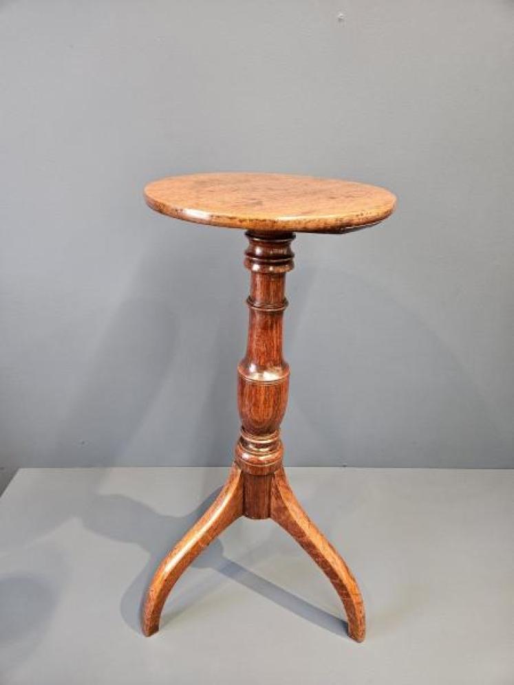 George III Oak Candle or Wine Table - Image 1
