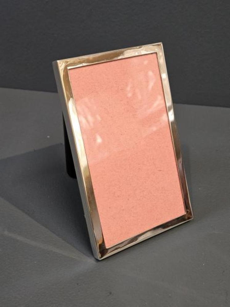 Silver Portrait or Landscape Photo Frame - Image 3