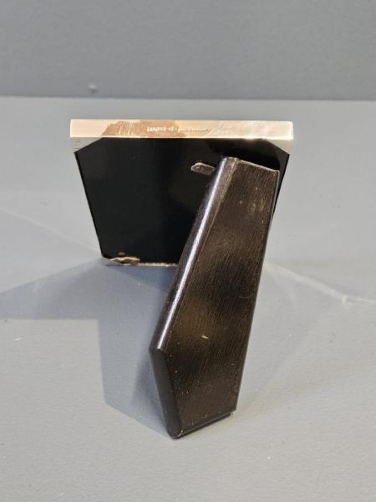 Silver Portrait or Landscape Photo Frame - Image 6