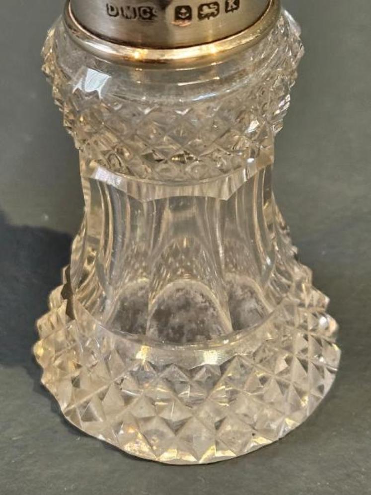 Silver and Emerald Green Enamel Crystal Scent Bottle - Image 4
