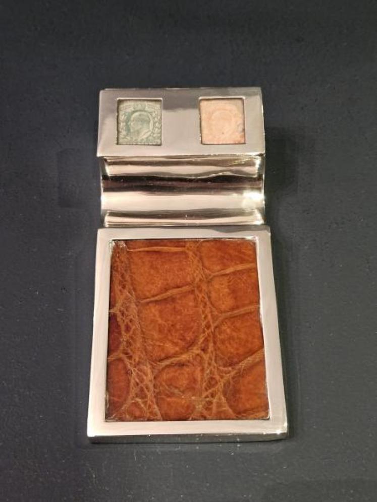 Superb Silver Stamp and Pen Stand - Image 2