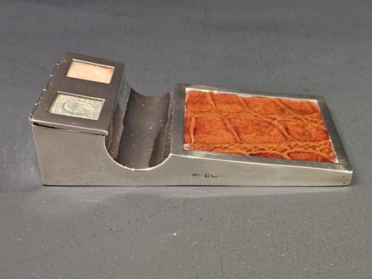 Superb Silver Stamp and Pen Stand - Image 5