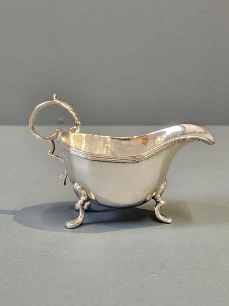 Small Victorian Chester Silver Compote Boat  - Image 1