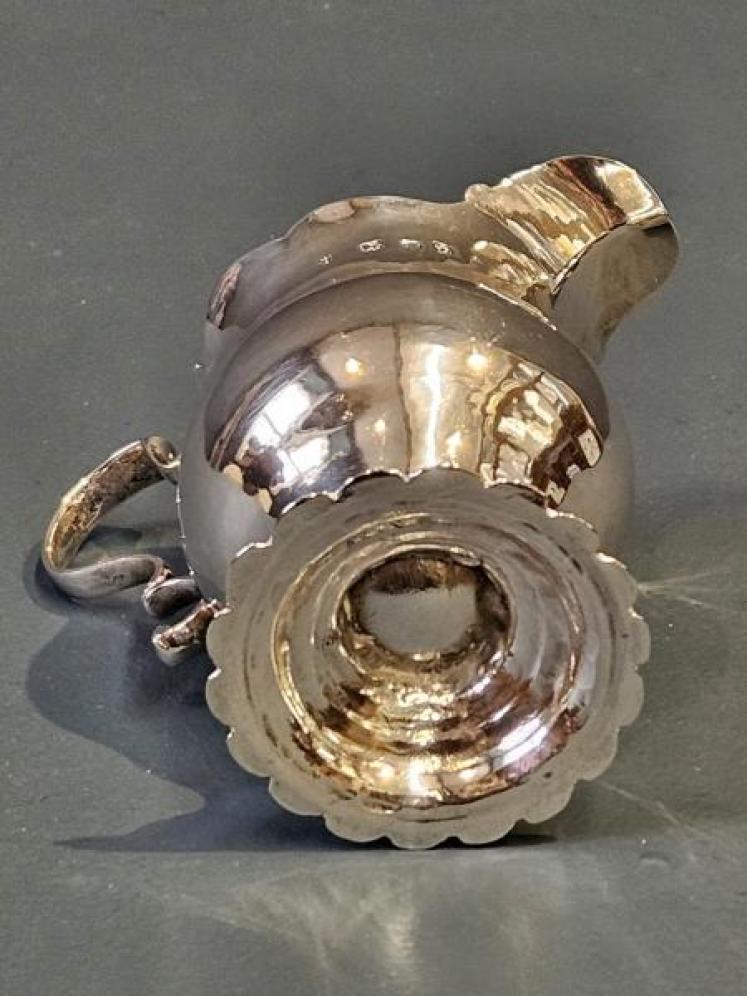Georgian Silver Cream Jug - Image 4