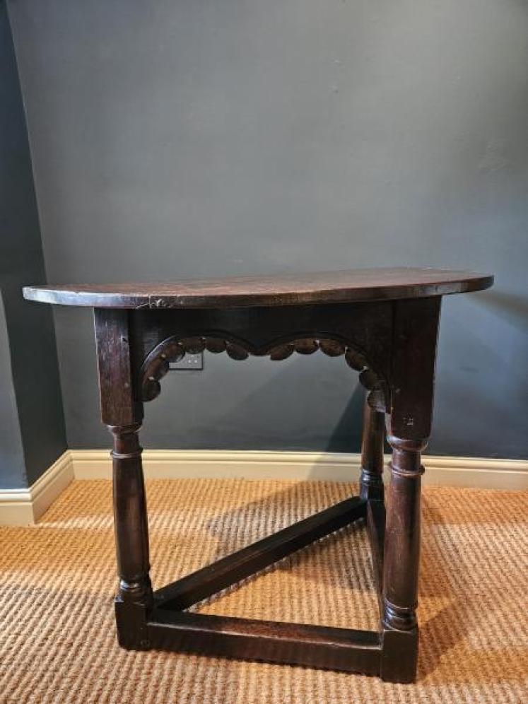 Period Oak Side Table - Image 5