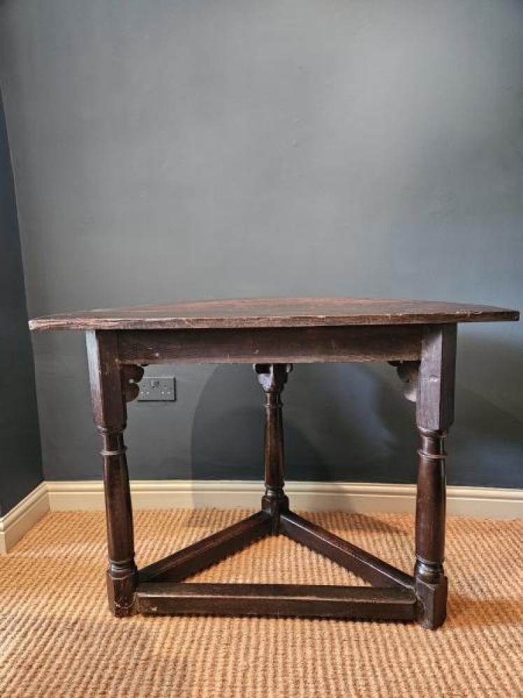 Period Oak Side Table - Image 6