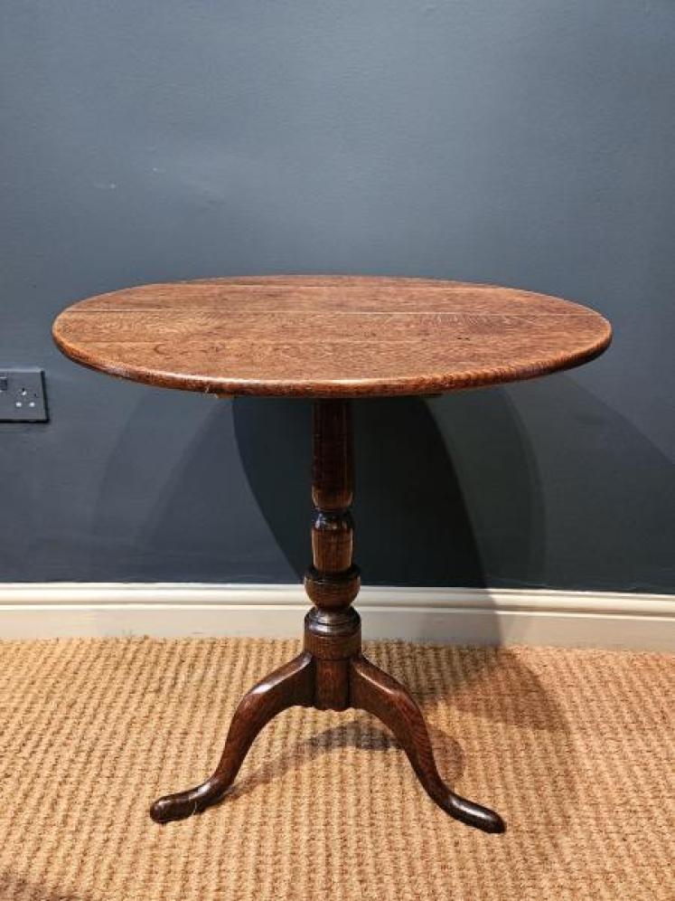 George III Oak Tripod Table - Image 1