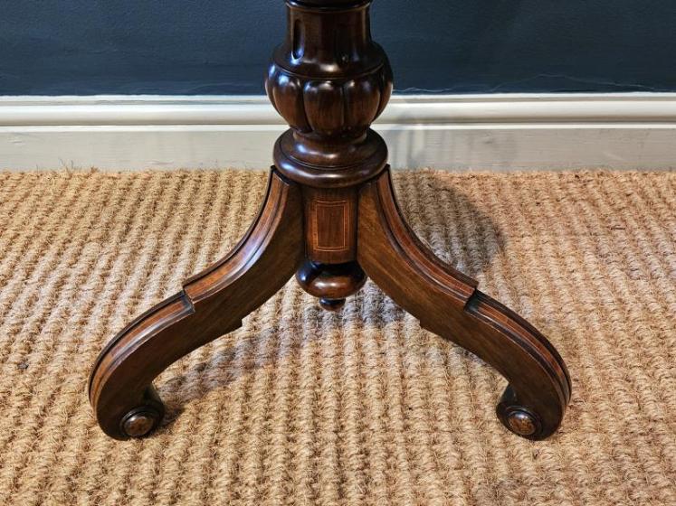 Fine Quality Victorian Revolving Book Table  - Image 5