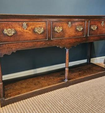 George II Oak Open Pot Board Dresser