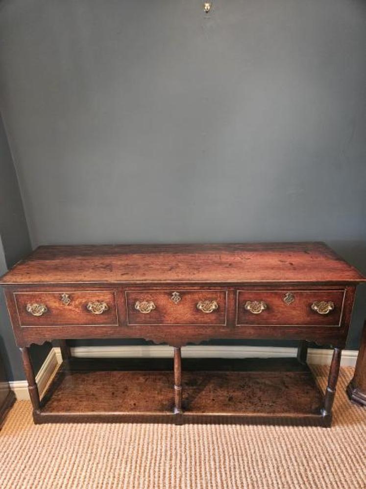 George II Oak Open Pot Board Dresser - Image 4