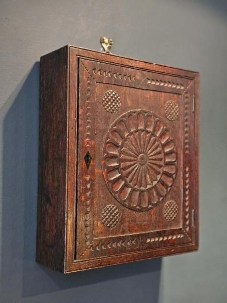 Superb Victorian Carved Oak Key Safe - Image 1