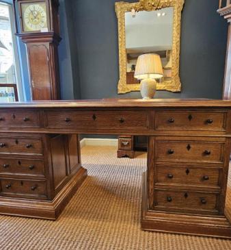Superb Late Victorian Oak Pedestal Desk by J P White