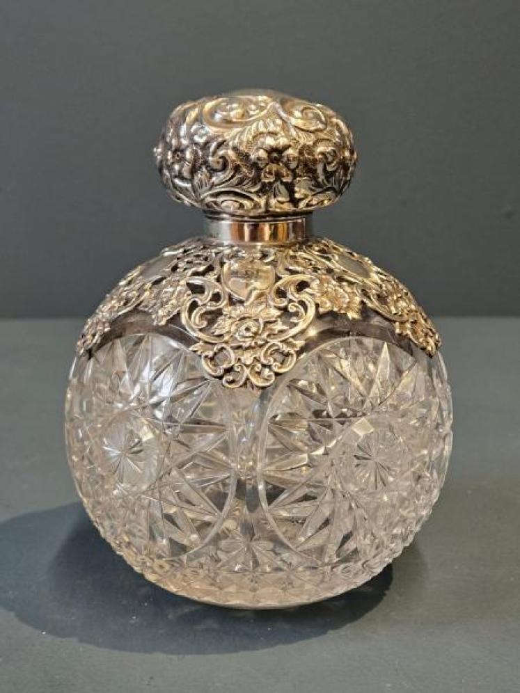 Superb Large Edwardian Crystal and Silver Overlaid Scent Bottle - Image 1
