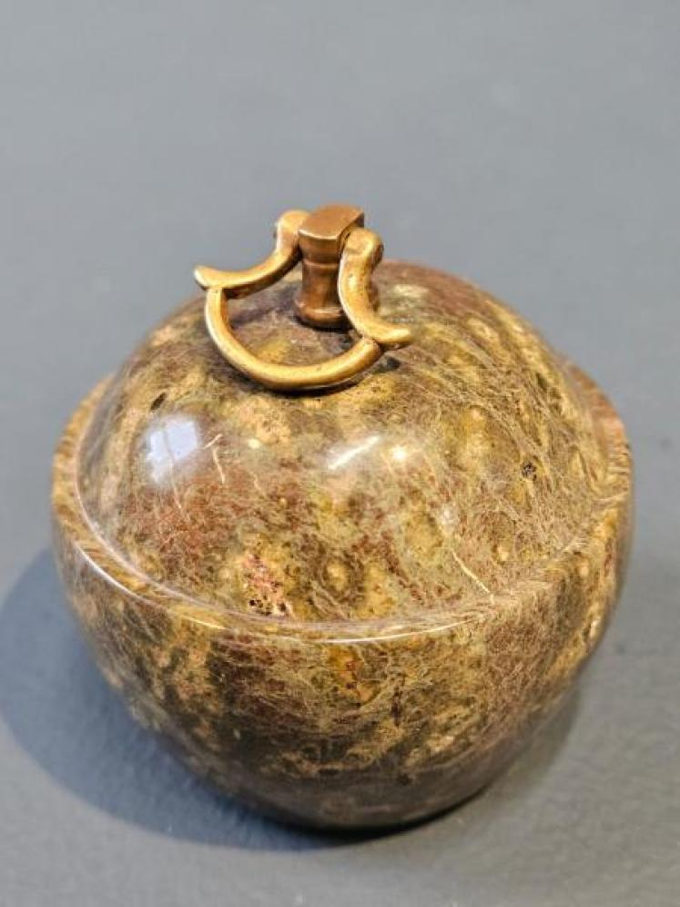 Edwardian Cornish Serpentine Marble Paperweight - Image 2