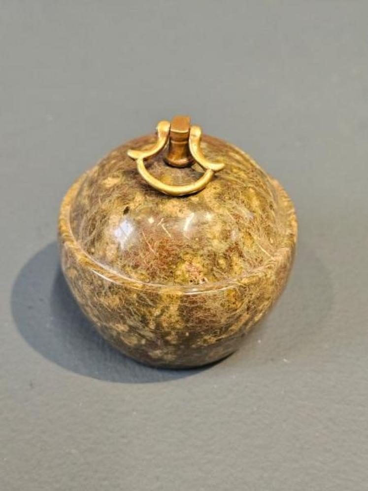 Edwardian Cornish Serpentine Marble Paperweight - Image 4