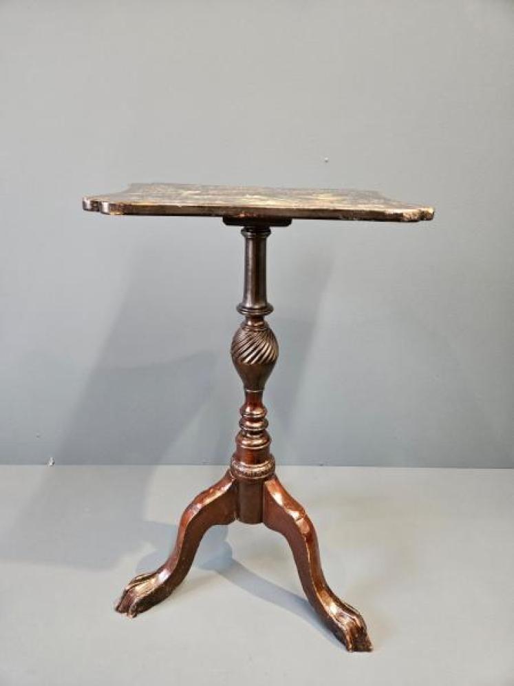 Edwardian Chinoiserie Wine Table with Tripod Foot - Image 4