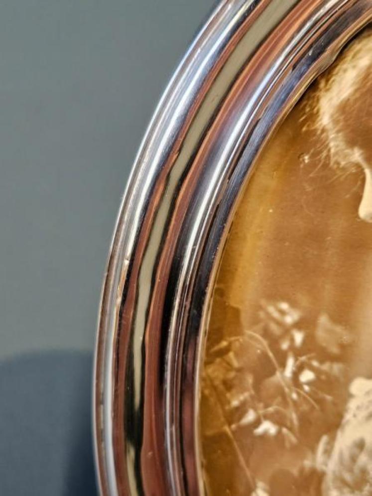 Small Victorian Oval Silver Photo Frame  - Image 4