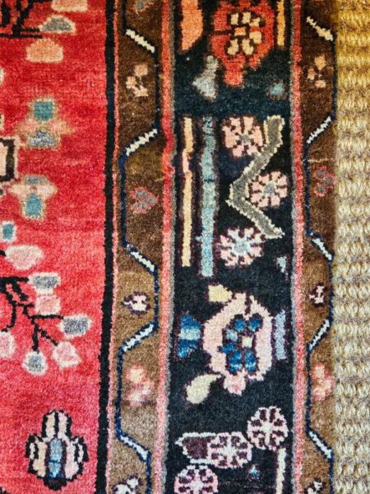 9' x 6' Persian Pure Wool Rug - Image 5
