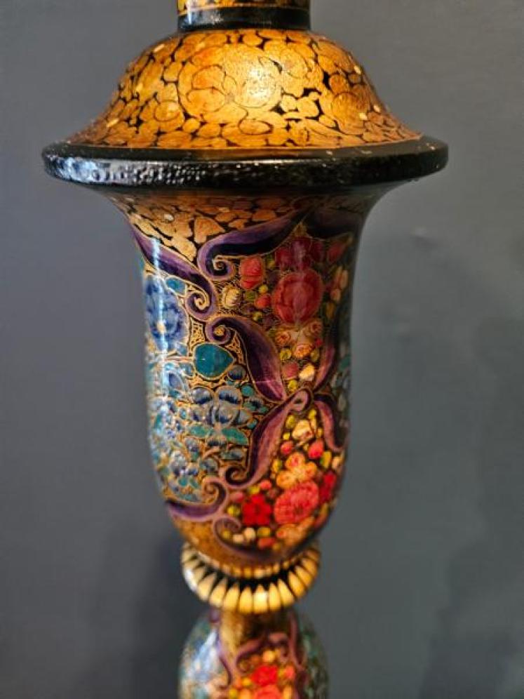 Outstanding Kashmiri Lamp Standard  - Image 2