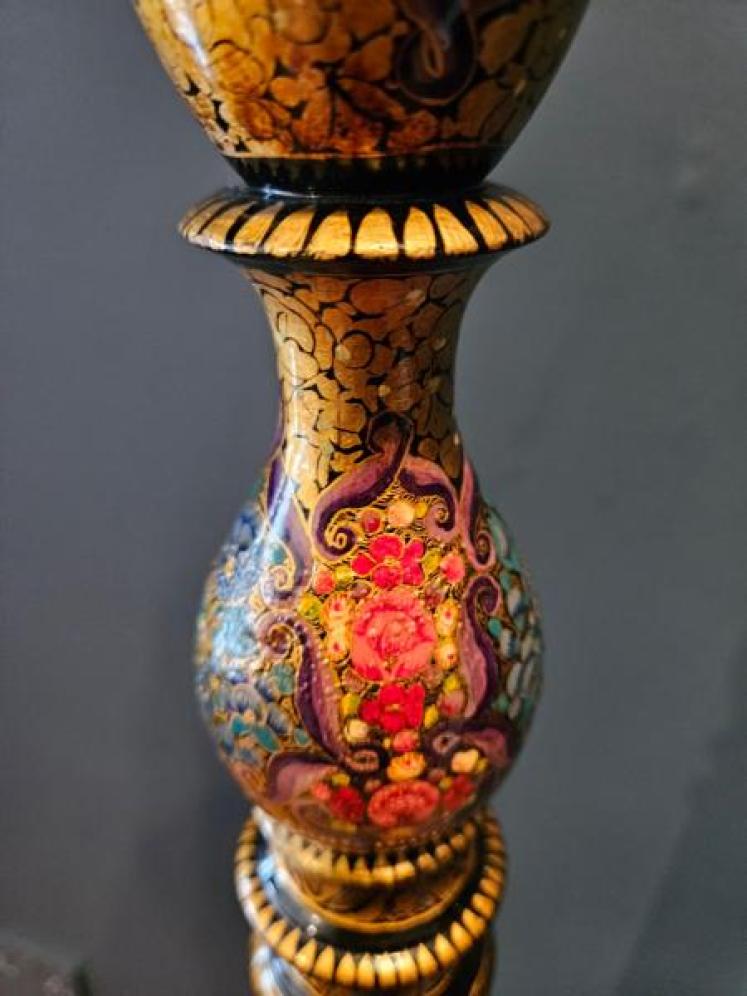 Outstanding Kashmiri Lamp Standard  - Image 3