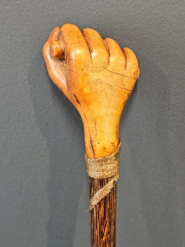 Unusual Clenched Fist Walking Stick - Image 4