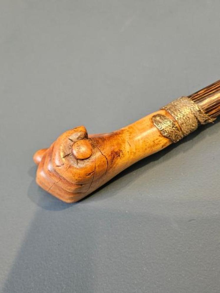 Unusual Clenched Fist Walking Stick - Image 7