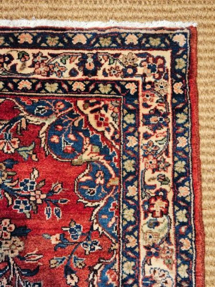 Fine Quality Persian Pure Wool Rug - Image 7