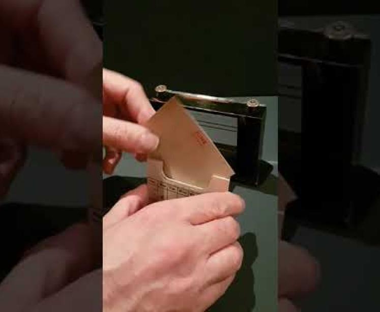 George V Silver Faced Perpetual Desk Calendar - Video