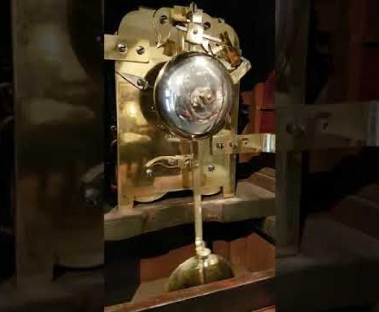 Fine Quality Regency Rosewood Double Fusse Bracket Clock - Video