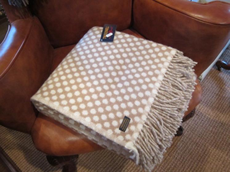 Tweedmill Lambswool Spot Throw - Image 3